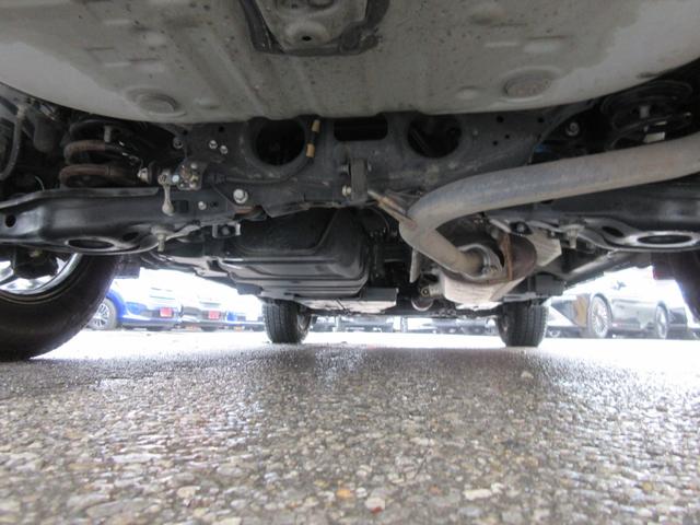 ハリアー プレミアム　クルーズコントロール　パワーシート　パワーバックドア　バックカメラ　純正ナビ　Ｂｌｕｅｔｏｏｔｈ　フルセグＴＶ　ハーフレザーシート　アイドリングストップ　ＬＥＤヘッドライト　オートハイビーム　ＥＴＣ（36枚目）