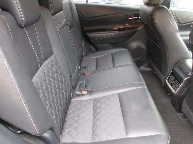 ハリアー プレミアム　クルーズコントロール　パワーシート　パワーバックドア　バックカメラ　純正ナビ　Ｂｌｕｅｔｏｏｔｈ　フルセグＴＶ　ハーフレザーシート　アイドリングストップ　ＬＥＤヘッドライト　オートハイビーム　ＥＴＣ（42枚目）