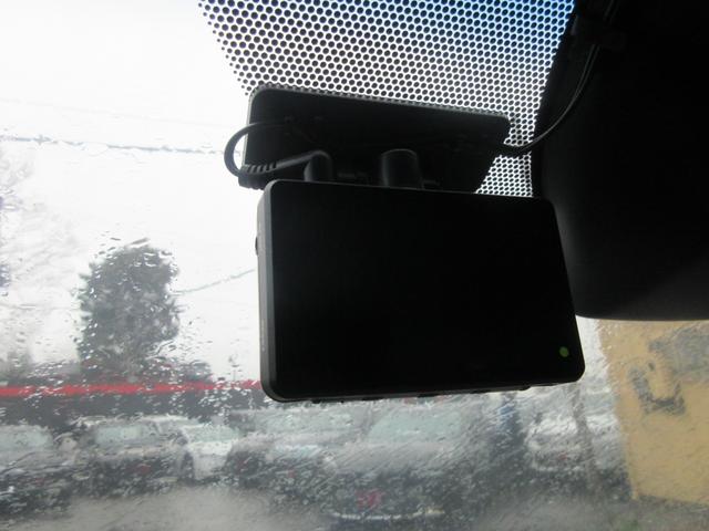 ハリアー プレミアム　クルーズコントロール　パワーシート　パワーバックドア　バックカメラ　純正ナビ　Ｂｌｕｅｔｏｏｔｈ　フルセグＴＶ　ハーフレザーシート　アイドリングストップ　ＬＥＤヘッドライト　オートハイビーム　ＥＴＣ（59枚目）