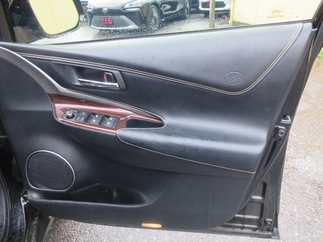 ハリアー プレミアム　クルーズコントロール　パワーシート　パワーバックドア　バックカメラ　純正ナビ　Ｂｌｕｅｔｏｏｔｈ　フルセグＴＶ　ハーフレザーシート　アイドリングストップ　ＬＥＤヘッドライト　オートハイビーム　ＥＴＣ（61枚目）