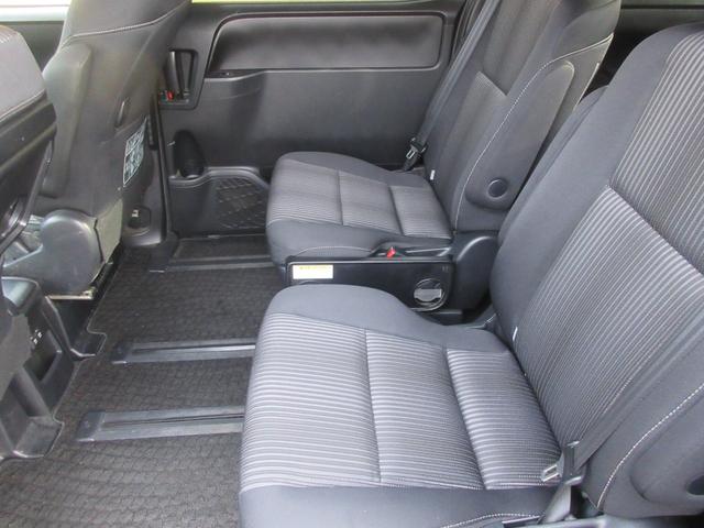 ヴォクシー ハイブリッドＺＳ　トヨタセーフティーセンス　両側パワースライドドア　クルーズコントロール　純正ナビ　Ｂｌｕｅｔｏｏｔｈ　フルセグＴＶ　シートヒーター　前後ドライブレコーダー　ＬＥＤヘッドライト　オートハイビーム　ＥＴＣ（47枚目）