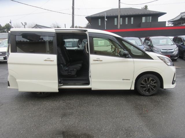 �l�C�Ԏ푽�����p�ӂ��āA�F�l�̂����X�����҂����Ă���܂��B