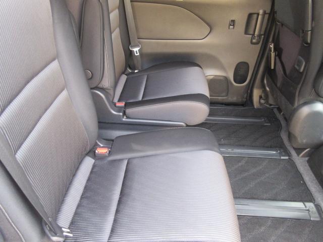 セレナ e-パワー ハイウェイスターV 後席フリップダウンモニター エマージェンシーブレーキ クリアランスソナー 両側パワースライドドア 純正ナビ アラウンドビューモニター フルセグTV プロパイロット ブラインドスポットワーニング ETC(42枚目)