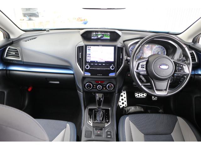 ＸＶ アドバンス　ブルー内装　ルーフレール　ＬＥＤライナー　２年間走行距離無制限保証付　アイサイト３搭載車　衝突被害＆後退時被害軽減ブレーキ　後側方警戒＆停止保持システム　パナソニックナビ　サイドカメラ　バックカメラ　ＥＴＣ２．０　ドラレコ　ＬＥＤライナー（6枚目）