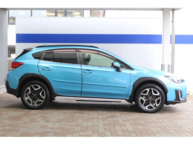 ＸＶ アドバンス　ブルー内装　ルーフレール　ＬＥＤライナー　２年間走行距離無制限保証付　アイサイト３搭載車　衝突被害＆後退時被害軽減ブレーキ　後側方警戒＆停止保持システム　パナソニックナビ　サイドカメラ　バックカメラ　ＥＴＣ２．０　ドラレコ　ＬＥＤライナー（9枚目）