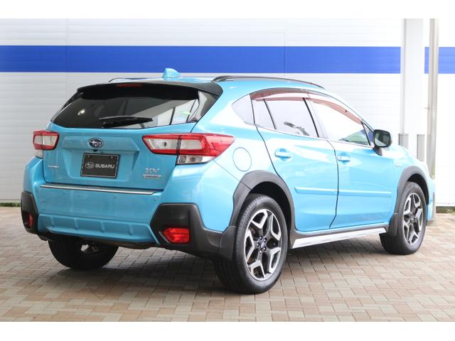 ＸＶ アドバンス　ブルー内装　ルーフレール　ＬＥＤライナー　２年間走行距離無制限保証付　アイサイト３搭載車　衝突被害＆後退時被害軽減ブレーキ　後側方警戒＆停止保持システム　パナソニックナビ　サイドカメラ　バックカメラ　ＥＴＣ２．０　ドラレコ　ＬＥＤライナー（10枚目）