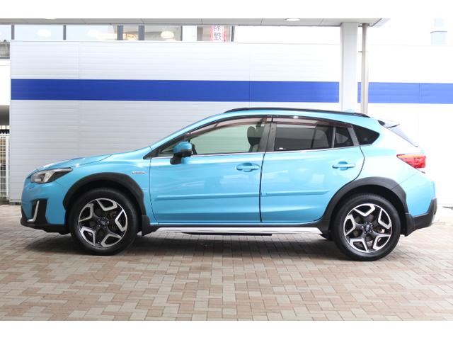 ＸＶ アドバンス　ブルー内装　ルーフレール　ＬＥＤライナー　２年間走行距離無制限保証付　アイサイト３搭載車　衝突被害＆後退時被害軽減ブレーキ　後側方警戒＆停止保持システム　パナソニックナビ　サイドカメラ　バックカメラ　ＥＴＣ２．０　ドラレコ　ＬＥＤライナー（12枚目）