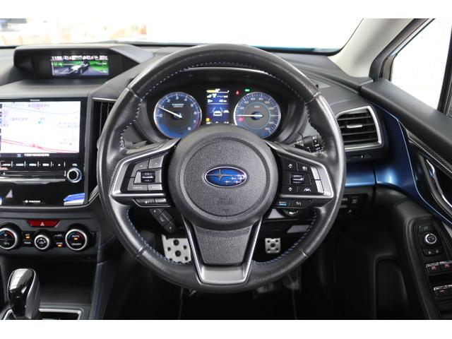 ＸＶ アドバンス　ブルー内装　ルーフレール　ＬＥＤライナー　２年間走行距離無制限保証付　アイサイト３搭載車　衝突被害＆後退時被害軽減ブレーキ　後側方警戒＆停止保持システム　パナソニックナビ　サイドカメラ　バックカメラ　ＥＴＣ２．０　ドラレコ　ＬＥＤライナー（14枚目）