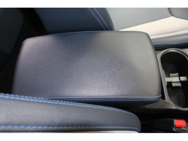 ＸＶ アドバンス　ブルー内装　ルーフレール　ＬＥＤライナー　２年間走行距離無制限保証付　アイサイト３搭載車　衝突被害＆後退時被害軽減ブレーキ　後側方警戒＆停止保持システム　パナソニックナビ　サイドカメラ　バックカメラ　ＥＴＣ２．０　ドラレコ　ＬＥＤライナー（28枚目）