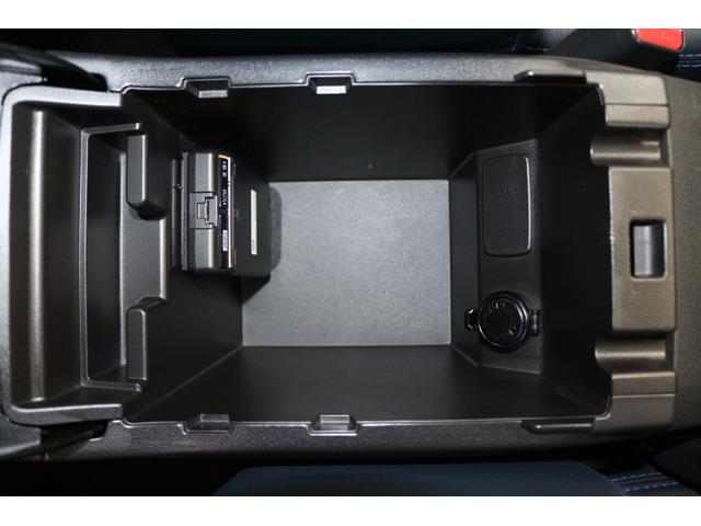 ＸＶ アドバンス　ブルー内装　ルーフレール　ＬＥＤライナー　２年間走行距離無制限保証付　アイサイト３搭載車　衝突被害＆後退時被害軽減ブレーキ　後側方警戒＆停止保持システム　パナソニックナビ　サイドカメラ　バックカメラ　ＥＴＣ２．０　ドラレコ　ＬＥＤライナー（29枚目）