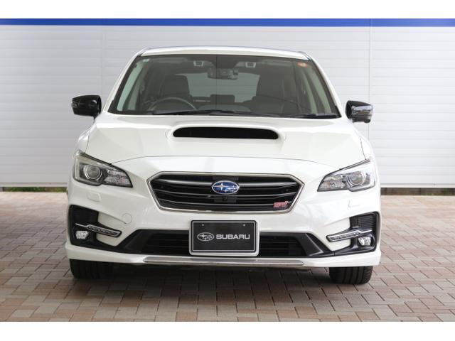 レヴォーグ 2.0STIスポーツアイサイト ブラックセレクション レカロ 2年間走行距離無制限部分保証付 ブラックインテリア&レカロシートの特別仕様車 8インチナビ サイド&バックカメラ ETC2.0 ドラレコ 衝突被害&後退時被害軽減ブレーキ 後側方警戒&停止保持システム(4枚目)