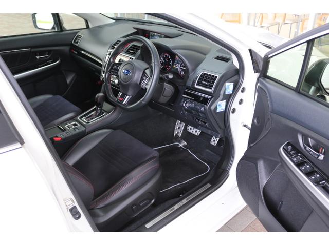 レヴォーグ 2.0STIスポーツアイサイト ブラックセレクション レカロ 2年間走行距離無制限部分保証付 ブラックインテリア&レカロシートの特別仕様車 8インチナビ サイド&バックカメラ ETC2.0 ドラレコ 衝突被害&後退時被害軽減ブレーキ 後側方警戒&停止保持システム(15枚目)