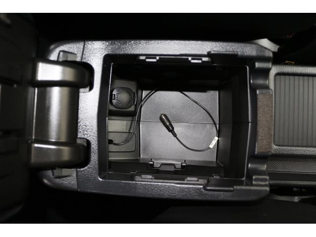 レヴォーグ 2.0STIスポーツアイサイト ブラックセレクション レカロ 2年間走行距離無制限部分保証付 ブラックインテリア&レカロシートの特別仕様車 8インチナビ サイド&バックカメラ ETC2.0 ドラレコ 衝突被害&後退時被害軽減ブレーキ 後側方警戒&停止保持システム(28枚目)