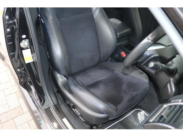 レヴォーグ ２．０ＧＴ－Ｓアイサイト　アイサイト３　オートライト　ターボ　プッシュスタート　電動シートフロント左右　純正１８インチアルミホイール　シートヒーターフロント左右　メモリーナビ　ＥＴＣ２．０（17枚目）