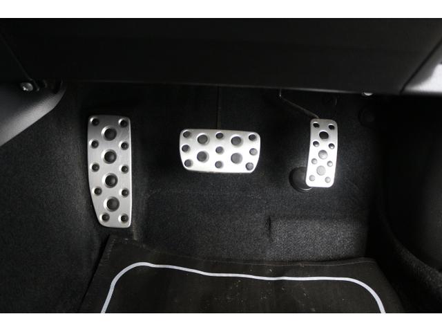 レヴォーグ ２．０ＧＴ－Ｓアイサイト　アイサイト３　オートライト　ターボ　プッシュスタート　電動シートフロント左右　純正１８インチアルミホイール　シートヒーターフロント左右　メモリーナビ　ＥＴＣ２．０（33枚目）