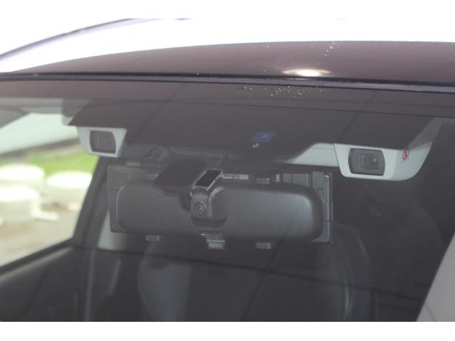 レヴォーグ ２．０ＧＴ－Ｓアイサイト　アイサイト３　オートライト　ターボ　プッシュスタート　電動シートフロント左右　純正１８インチアルミホイール　シートヒーターフロント左右　メモリーナビ　ＥＴＣ２．０（42枚目）