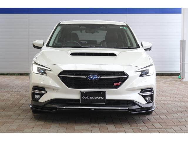 レヴォーグ ＳＴＩスポーツＲ　ＥＸ　２年間走行無制限保証付き　ワンオーナー車　アイサイトＸ搭載　純正ドライブレコーダー装備　ＥＴＣ２．０搭載　ＬＥＤアクセサリーライナー　　フロントサイドリヤカメラ　スマートリヤビューミラー　　本革シート（4枚目）