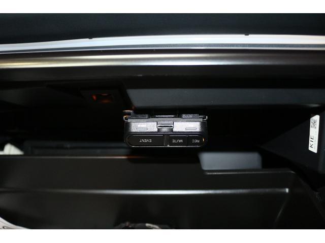 レヴォーグ ＳＴＩスポーツＲ　ＥＸ　２年間走行無制限保証付き　ワンオーナー車　アイサイトＸ搭載　純正ドライブレコーダー装備　ＥＴＣ２．０搭載　ＬＥＤアクセサリーライナー　　フロントサイドリヤカメラ　スマートリヤビューミラー　　本革シート（13枚目）