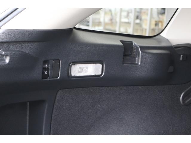 レヴォーグ １．６ＧＴ－Ｓアイサイト　　１８インチアルミホイール　ＬＥＤライト　オートライト　ターボ　ワンオーナー　プッシュスタート　　本革シート　パワーシートフロント左右　シートヒーターフロント左右　ＥＴＣ２．０　パナソニックナビ　サイドフロントリヤカメラ（42枚目）