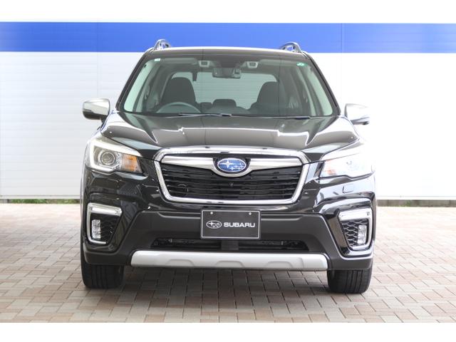 フォレスター アドバンス　アイサイト３　１８インチアルミホイール　ＬＥＤライト　オートライト　ワンオーナー　プッシュスタート　スマートリヤビューミラー　パワーシートフロント左右　パワーリヤゲート　シートヒーターフロント左右リヤ左右　ダイアトーンナビ（4枚目）