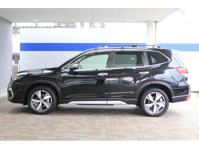 フォレスター アドバンス　アイサイト３　１８インチアルミホイール　ＬＥＤライト　オートライト　ワンオーナー　プッシュスタート　スマートリヤビューミラー　パワーシートフロント左右　パワーリヤゲート　シートヒーターフロント左右リヤ左右　ダイアトーンナビ（12枚目）