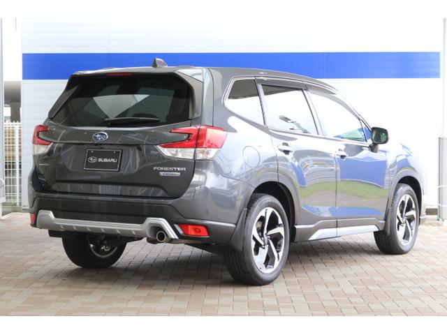 通常車高の乗用車に比べ２２０ｍｍのロードクリアランスはゲリラ豪雨による冠水でも威力を発揮するので冠水時の緊急避難にも役立ちます！