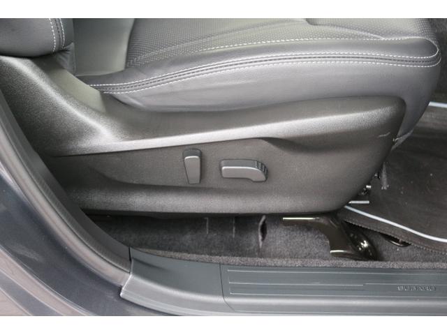 運転席はドライバーの体格に合せて細やかな調整が可能な電動パワーシート！あなたにぴったりのシートポジションを得られます！