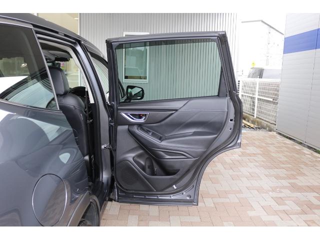 リアドアには側面衝突の際にドアが内側にめり込む事の無いようにドアインパクトビームエンドにボディーと結合するリアドアキャッチャーをドア内部に装備！側面衝突でもあなたや家族をしっかりと守る為の装備です！