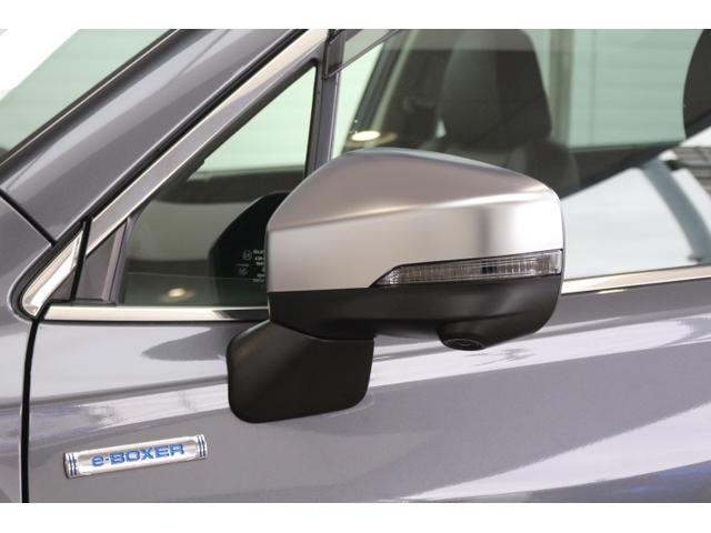 左ドアミラーにはサイドカメラを内蔵！車高の高さで見えにくかったり狭い道で擦りやすい左前を投影する為のカメラ！車内のカメラスイッチでＭＦＤに映し出します！