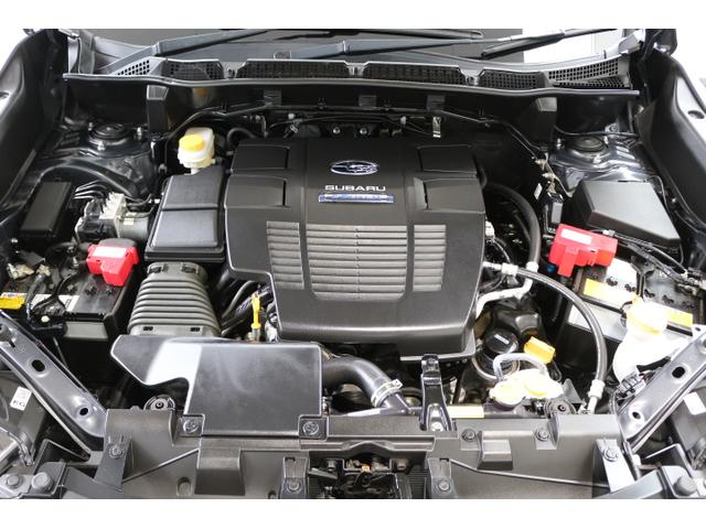 パワーユニットは２リッター水平対向エンジン＋電気モーターのｅ−ＢＯＸＥＲ！低回転時や加速時に足りないトルクをモーターがサポート！力強い走りを実現します！