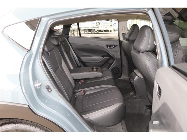 クロストレック リミテッド 新世代アイサイト搭載 ワンオーナー LEDライト オートライト サンルーフ 自動防眩ミラー 純正18インチアルミホイール 革シート 電動シートフロント左右 シートヒーターフロント左右 ルーフレール 純正ナビ ETC2.0 ドラレコ前後(42枚目)