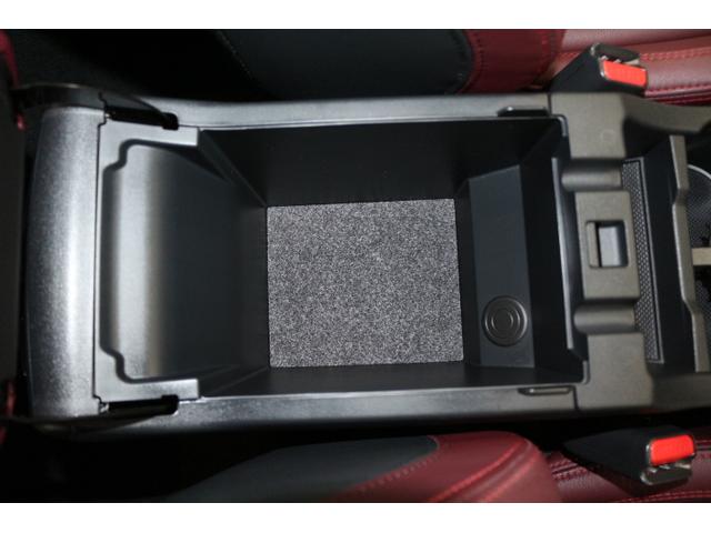 レヴォーグ ＳＴＩスポーツ　ＥＸ　ワンオーナーアイサイトＸ搭載　ＬＥＤライト　オートライト　プッシュスタート　純正１８インチアルミホイール　電動シートフロント左右　スマートリヤビューミラー　電動リヤゲート　シートヒーターフロント左右リヤ左右　ＥＴＣ２．０　ドラレコ（26枚目）