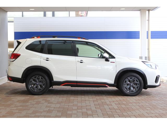 フォレスター Ｘ－ブレイク　スマホ連動８インチナビ　前後ドラレコ＆センサー　ＥＴＣ２．０　電動リアゲート　３方位カメラ　撥水シート　撥水リアラゲッジ　アイサイトＶｅｒ３　衝突回避ブレーキ　全車速追尾式クルーズコントロール　側後方警戒システム　後退時ブレーキアシスト（9枚目）