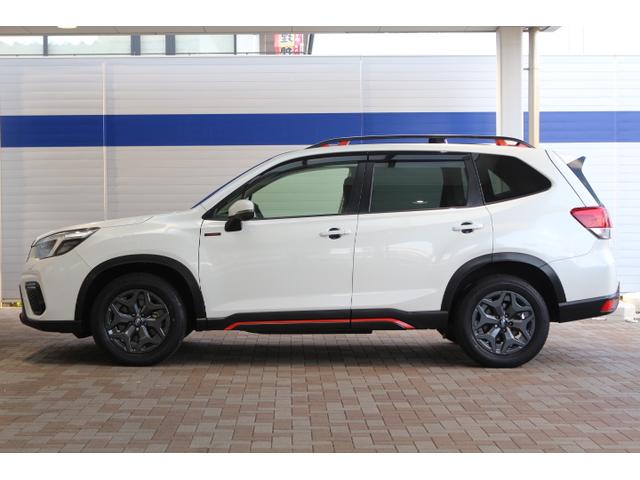 フォレスター Ｘ－ブレイク　スマホ連動８インチナビ　前後ドラレコ＆センサー　ＥＴＣ２．０　電動リアゲート　３方位カメラ　撥水シート　撥水リアラゲッジ　アイサイトＶｅｒ３　衝突回避ブレーキ　全車速追尾式クルーズコントロール　側後方警戒システム　後退時ブレーキアシスト（12枚目）