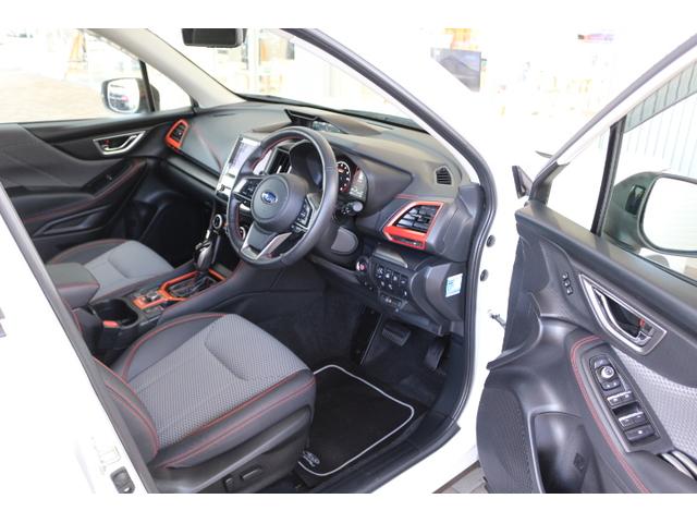 フォレスター Ｘ－ブレイク　スマホ連動８インチナビ　前後ドラレコ＆センサー　ＥＴＣ２．０　電動リアゲート　３方位カメラ　撥水シート　撥水リアラゲッジ　アイサイトＶｅｒ３　衝突回避ブレーキ　全車速追尾式クルーズコントロール　側後方警戒システム　後退時ブレーキアシスト（15枚目）