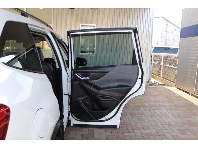 フォレスター Ｘ－ブレイク　スマホ連動８インチナビ　前後ドラレコ＆センサー　ＥＴＣ２．０　電動リアゲート　３方位カメラ　撥水シート　撥水リアラゲッジ　アイサイトＶｅｒ３　衝突回避ブレーキ　全車速追尾式クルーズコントロール　側後方警戒システム　後退時ブレーキアシスト（41枚目）