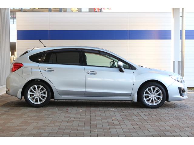 インプレッサスポーツ 2.0iアイサイト(9枚目)