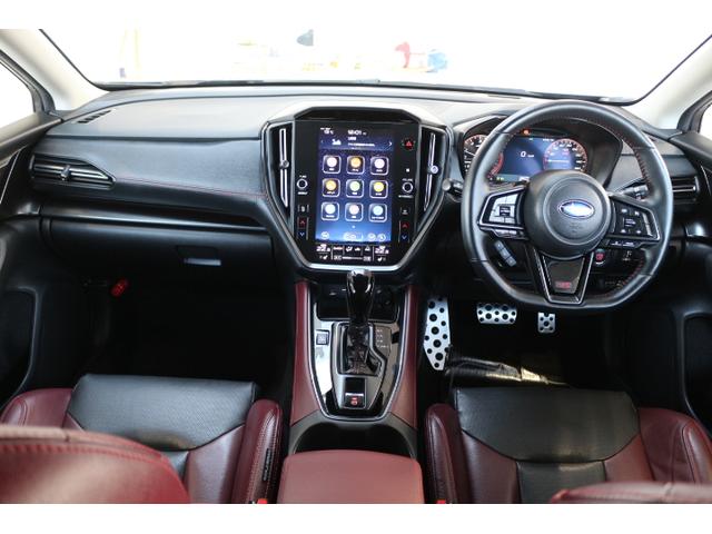 レヴォーグ ＳＴＩスポーツ　ＥＸ　１１．６インチナビ　電動リヤゲート付き　２年間走行距離無制限保証付　ワンオーナー　アイサイトＸ搭載車　衝突被害＆後退時被害軽減ブレーキ　後側方警戒＆停止保持システム　１１．６インチナビ　３方向カメラ　ＥＴＣ２．０　ドラレコ　革シート（6枚目）