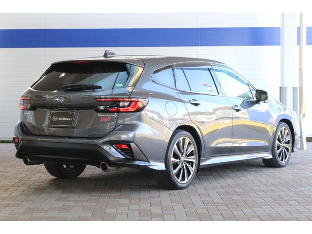 レヴォーグ ＳＴＩスポーツ　ＥＸ　１１．６インチナビ　電動リヤゲート付き　２年間走行距離無制限保証付　ワンオーナー　アイサイトＸ搭載車　衝突被害＆後退時被害軽減ブレーキ　後側方警戒＆停止保持システム　１１．６インチナビ　３方向カメラ　ＥＴＣ２．０　ドラレコ　革シート（10枚目）