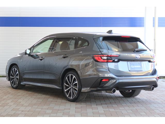 レヴォーグ ＳＴＩスポーツ　ＥＸ　１１．６インチナビ　電動リヤゲート付き　２年間走行距離無制限保証付　ワンオーナー　アイサイトＸ搭載車　衝突被害＆後退時被害軽減ブレーキ　後側方警戒＆停止保持システム　１１．６インチナビ　３方向カメラ　ＥＴＣ２．０　ドラレコ　革シート（11枚目）