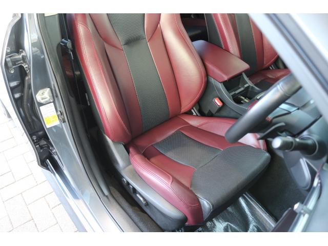 レヴォーグ ＳＴＩスポーツ　ＥＸ　１１．６インチナビ　電動リヤゲート付き　２年間走行距離無制限保証付　ワンオーナー　アイサイトＸ搭載車　衝突被害＆後退時被害軽減ブレーキ　後側方警戒＆停止保持システム　１１．６インチナビ　３方向カメラ　ＥＴＣ２．０　ドラレコ　革シート（17枚目）