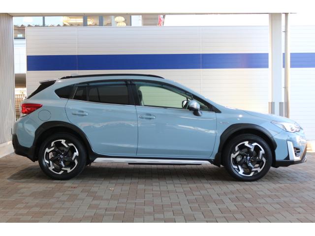 ＸＶ アドバンス　ワンオーナー　アイサイト３　プッシュスタート　純正１８インチアルミホール　電動シートフロント左右　ルーフレール　パナソニックナビ　ＥＴＣＤ２．０　ドライブレコーダー前後　フロント、サイド、バックカメラ（9枚目）