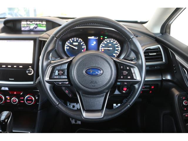 ＸＶ アドバンス　ワンオーナー　アイサイト３　プッシュスタート　純正１８インチアルミホール　電動シートフロント左右　ルーフレール　パナソニックナビ　ＥＴＣＤ２．０　ドライブレコーダー前後　フロント、サイド、バックカメラ（14枚目）