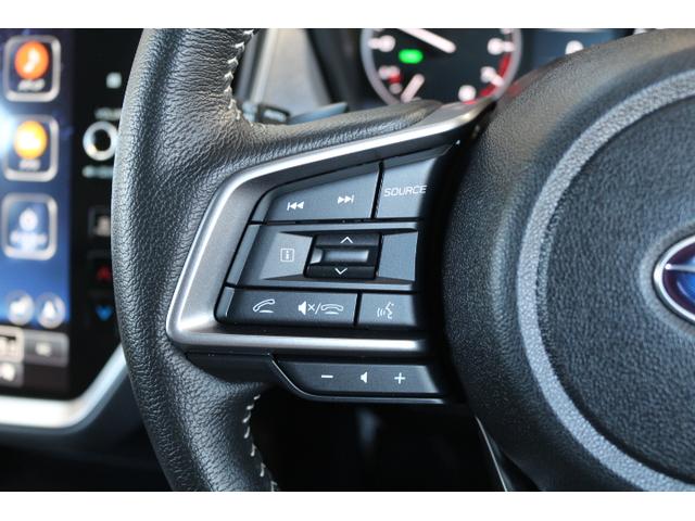 ���X�e�A�����O�����̃X�C�b�`�I�I�[�f�B�I�R���g���[���̃X�C�b�`�ł��B�X�e�A�����O������������ɃI�[�f�B�I�̒����E�؂�ւ����ł��܂��B