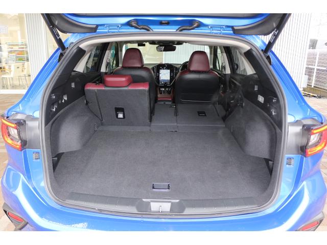 レヴォーグ ＳＴＩスポーツ　ＥＸ　後期型　ハーマンカードン　元レンタカー　全方位カメラ　ＥＴＣ　３カメラアイサイトＸ　衝突回避ブレーキ　全車速追尾式クルーズコントロール　側後方警戒システム　後退時ブレーキアシスト　リア障害物センサー　２年間走行距離無制限保証（43枚目）