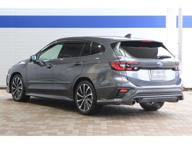 レヴォーグ ＳＴＩスポーツ　ＥＸ　アイサイトＸ　ＬＥＤライト　本革シート　　電動シートフロント左右　シートヒーターフロント左右　リヤ左右　スマートリヤビューミラー　純正１８インチアルミホイール　バックカメラ（11枚目）