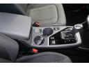 電動パーキングブレーキのおかげですっきりとしたコンソール!オートマチックは金属チェーンによる高いトルク伝達能力を誇るリニアトロニック!CVTらしからぬ空送感の無いダイレクトな感覚を体感出来ます