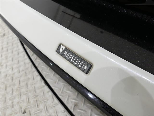 躍動するＳＵＶスタイルに洗練された上質感をプラスするＭＯＤＥＬＬＩＳＴＡ製スポイラーが装着されています。