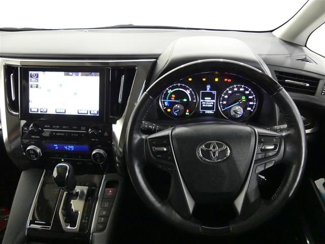 アルファードハイブリッド SR Cパッケージ 100V電源 ミュージックプレイヤー接続可 電動シート 4WD 革シート 乗車定員7人 アルミホイール 両側電動スライド ワンオーナー LEDヘッドランプ 記録簿 キーレス CD Wエアコン フルセグ(3枚目)