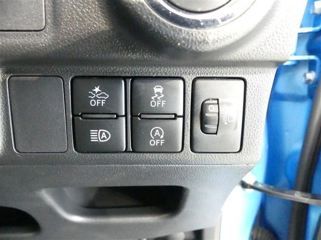 Ａマークのスイッチはアイドリングストップ機能のＯＮ，ＯＦＦ切替スイッチです。信号待ち等で停車時に一時的にエンジンを止めます、燃費向上に貢献しています。